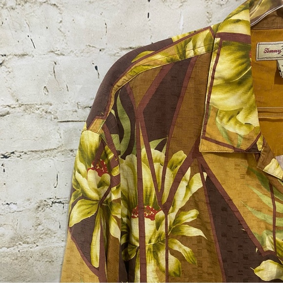 Tommy Bahama Brown Green Floral Hawaiian Print Silk Button Up Shirt - Picture 2 of 5